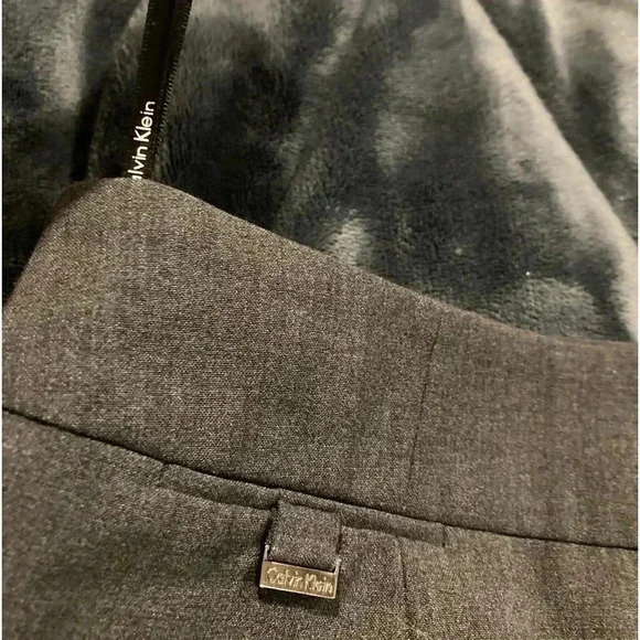 Calvin Klein Women’s Lined Mini Skirt Grey Sz. 6 (Blazer sep. listing) - Picture 3 of 7